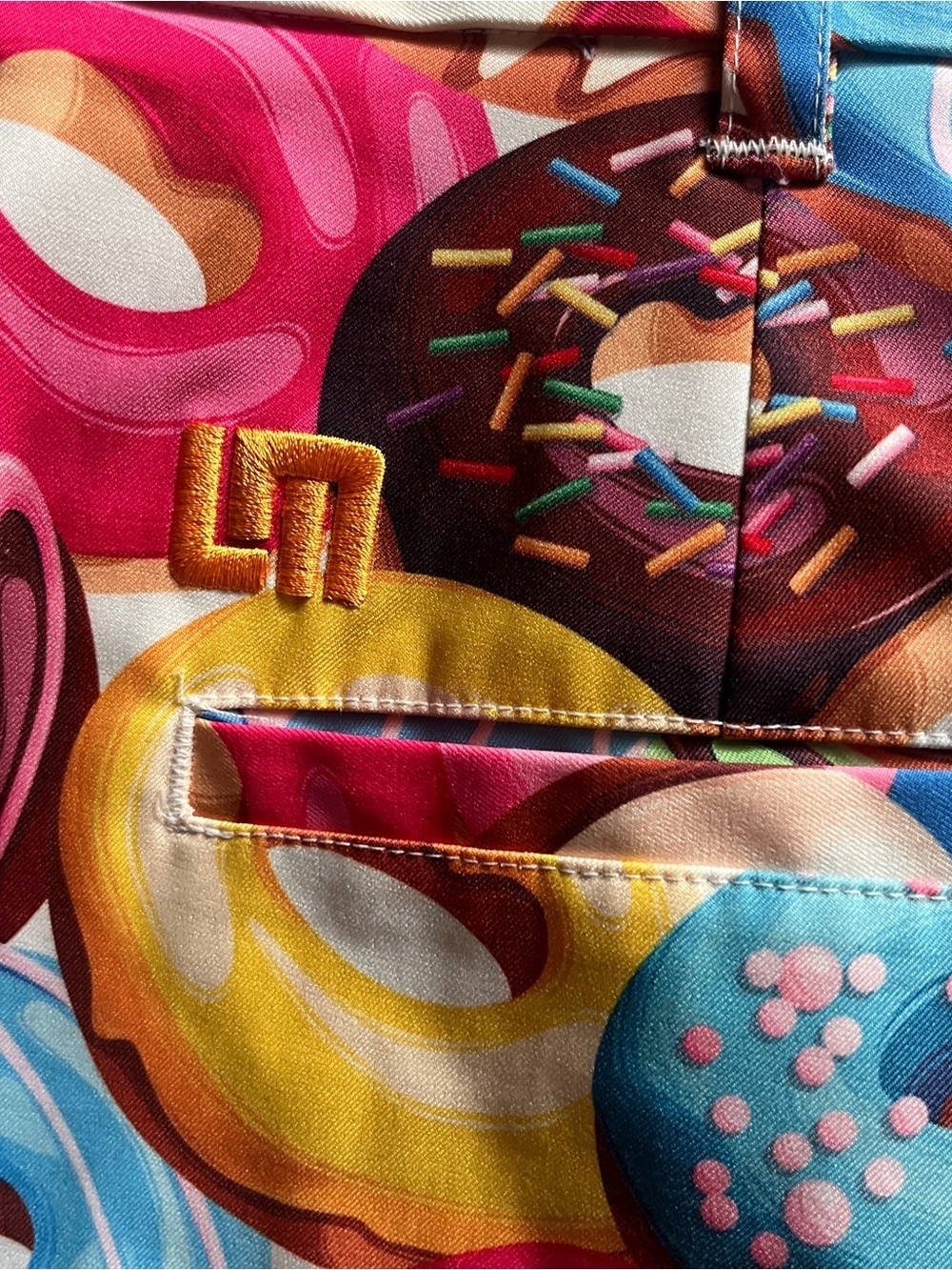 Loudmouth Golf "Doughnuts" Print Men's Shorts Size 35 - Picture 3 of 10